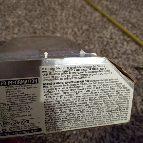 NEW! 1996 Wedding Day Barbie Doll - Picture 9 of 12